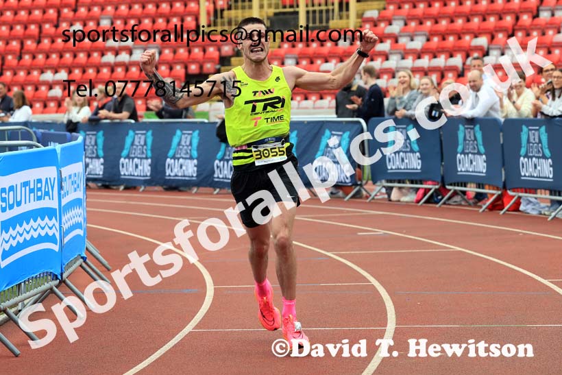 Gateshead Marathon, 2024 Gateshead Marathon, Half Marathon and 10k, Gateshead Stadium.  Photo: David T. Hewitson/Sports for All Pics
